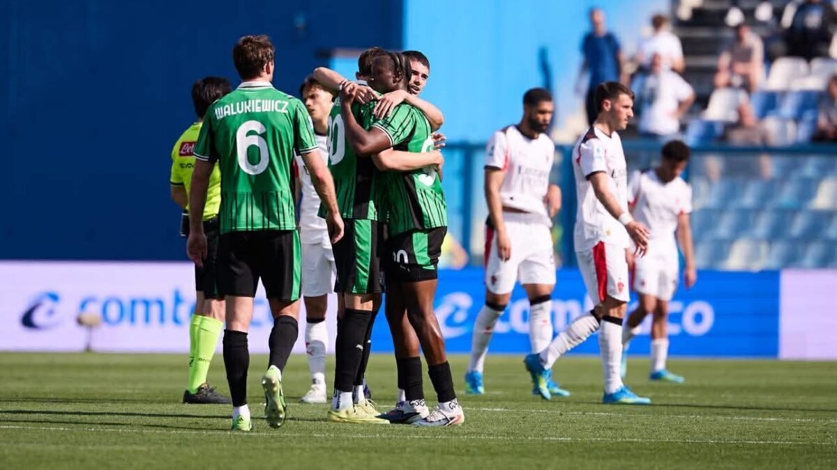 Il Milan cade a Sassuolo, il Napoli sorride: secondo posto in solitaria e Champions più vicina