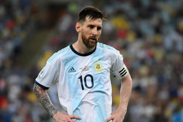 Messi eterno, tripletta da record: il Mondiale si inchina ancora al numero 10