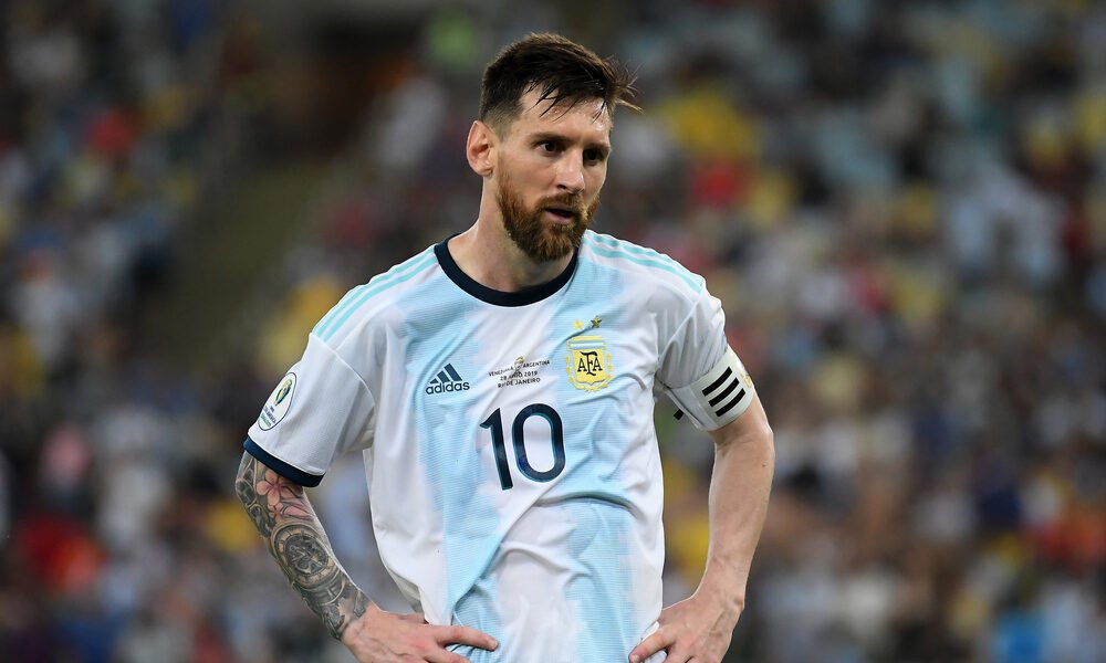 Messi eterno, tripletta da record: il Mondiale si inchina ancora al numero 10
